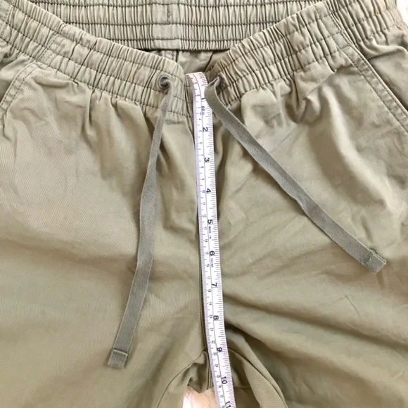 L.L.Bean Olive Green Chino Pant - Picture 3 of 9